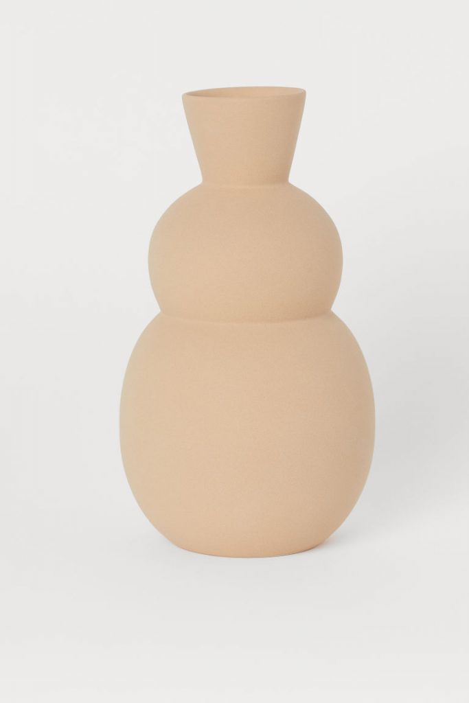 Mediterranean decor: tall ceramic vase H&M Home