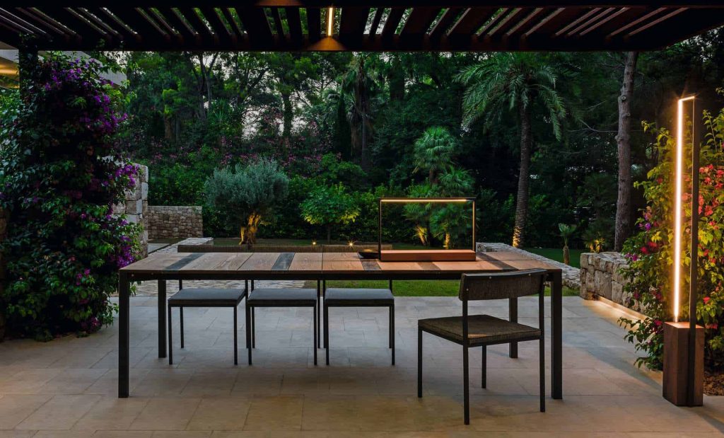Italian outdoor dining table by Talenti