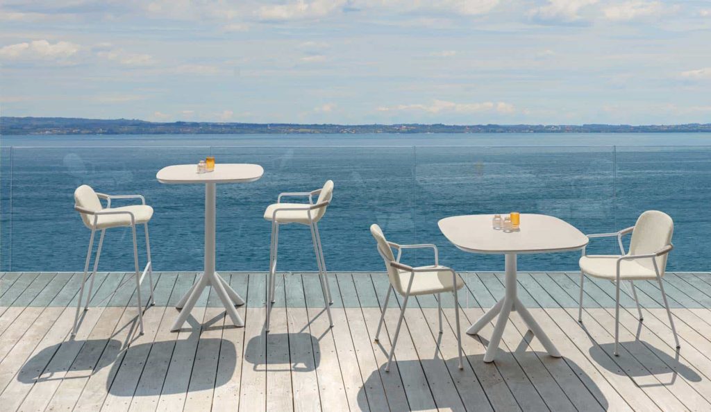 Modern Italian outdoor furniture Coral collection Talenti