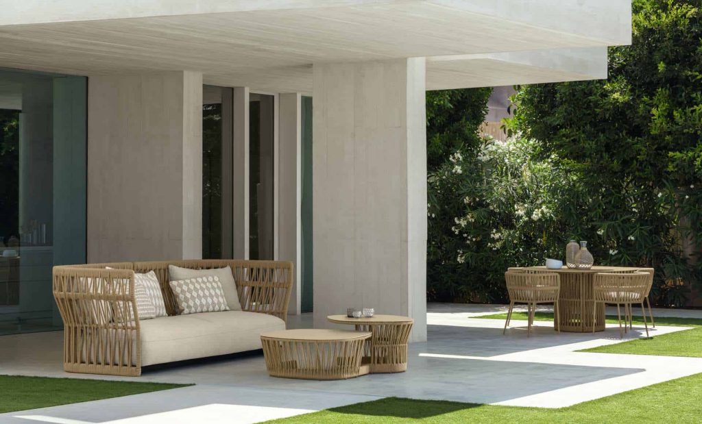 Modern Italian outdoor furniture by Talenti